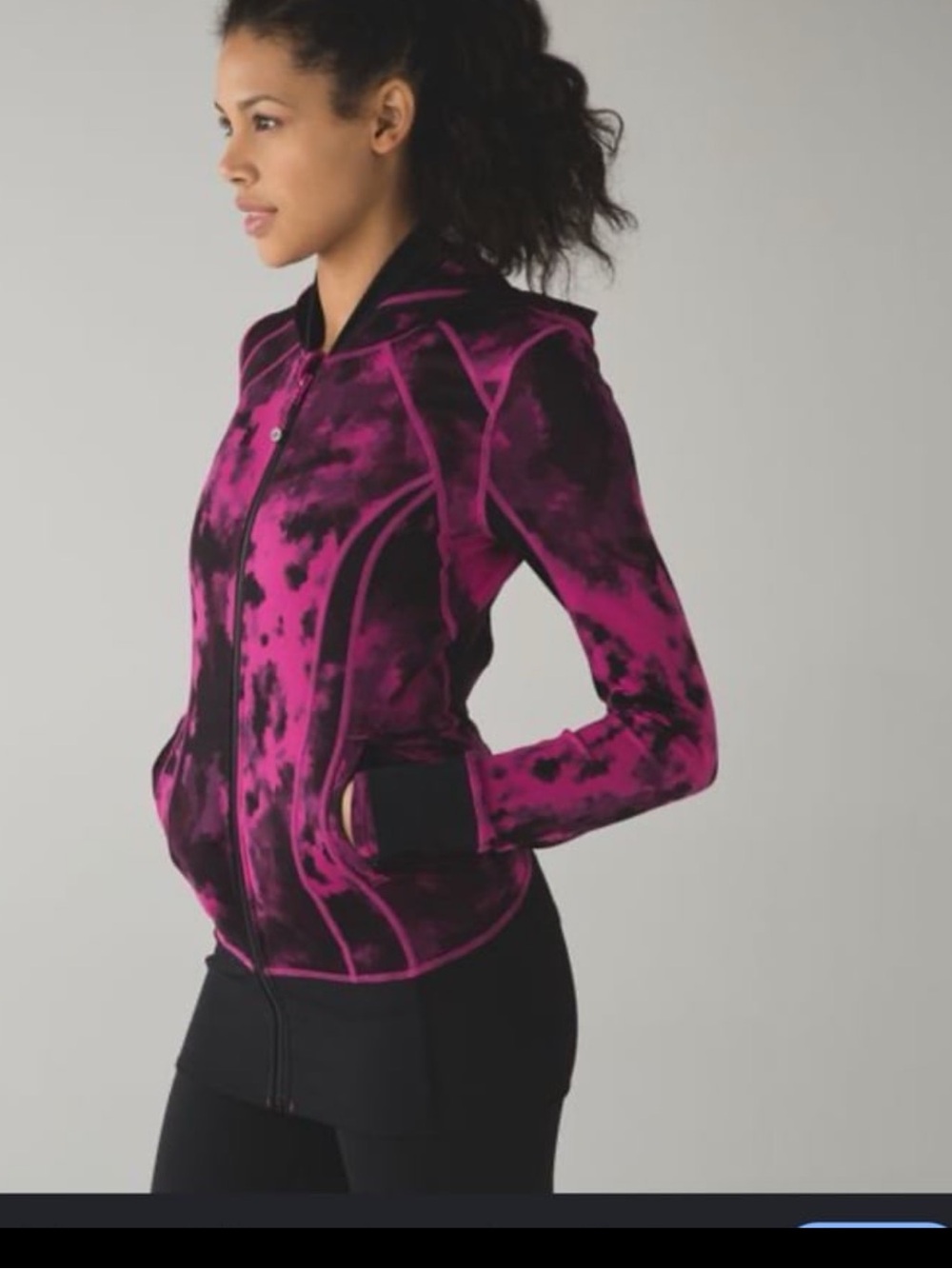 LULULEMON Sweaty Endeavor Blooming
Pixie Raspberry Black